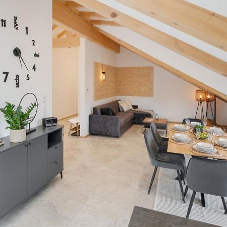 Fenjoy: Ferienapartment Mit Bergblick / Balkon / Bbq 베르나우암히엠지 외부 사진