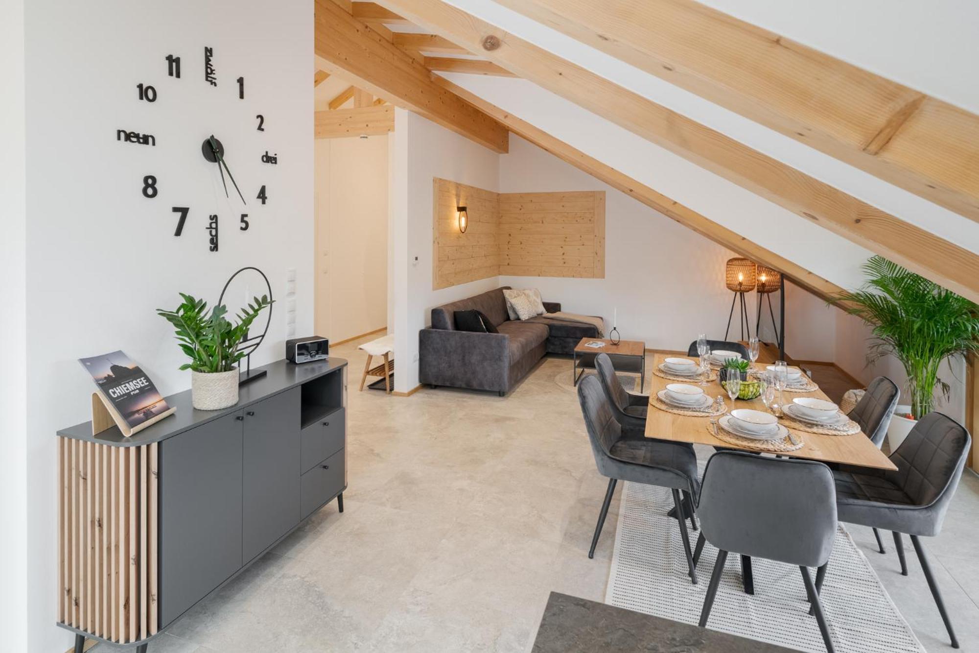 Fenjoy: Ferienapartment Mit Bergblick / Balkon / Bbq 베르나우암히엠지 외부 사진